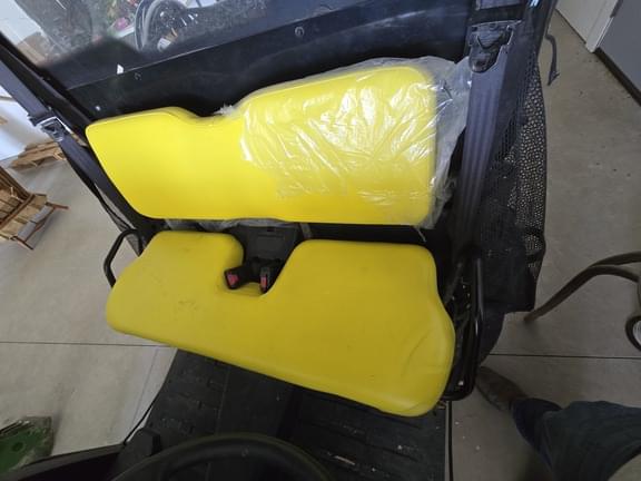 Image of John Deere XUV 590i Gator equipment image 4