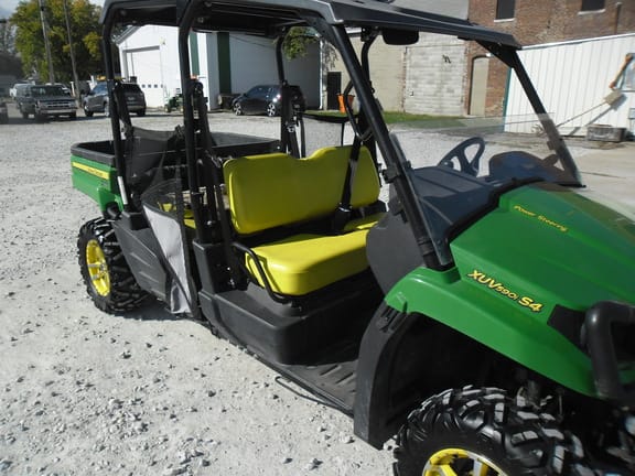 Main image John Deere XUV 590i S4