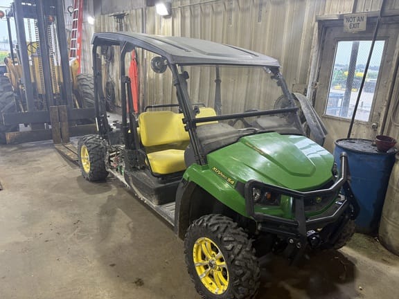 2016 John Deere XUV 590M S4 Equipment Image0