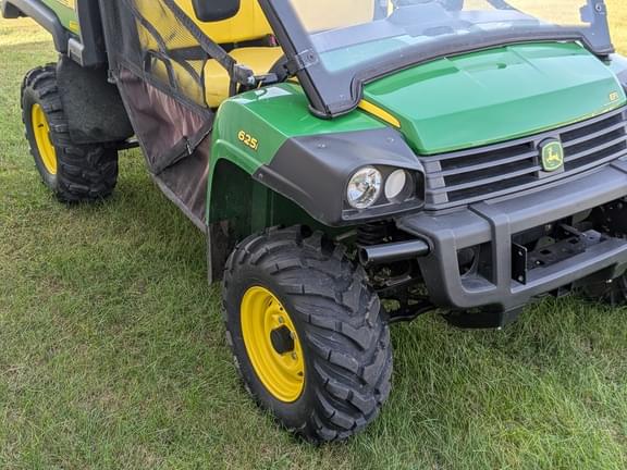 Image of John Deere XUV 625i equipment image 3