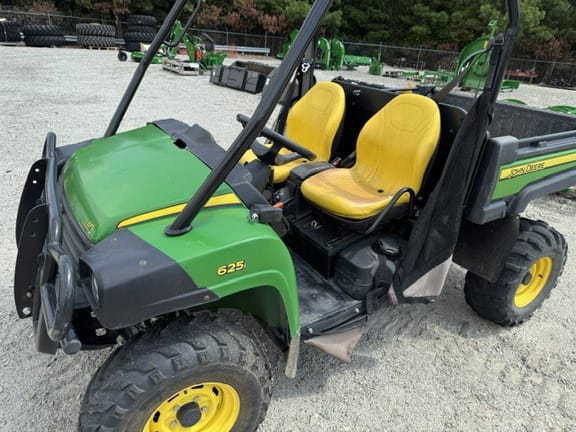 2016 John Deere XUV 625i Equipment Image0