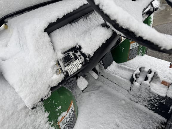 Image of John Deere XUV 625i equipment image 2