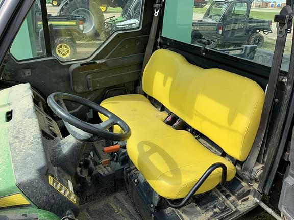Image of John Deere Gator XUV 825i equipment image 4