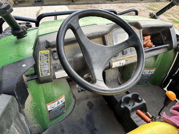 Image of John Deere Gator XUV 825i equipment image 4