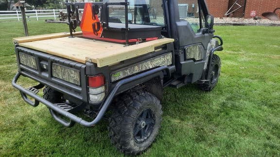 Image of John Deere Gator XUV 825i equipment image 3