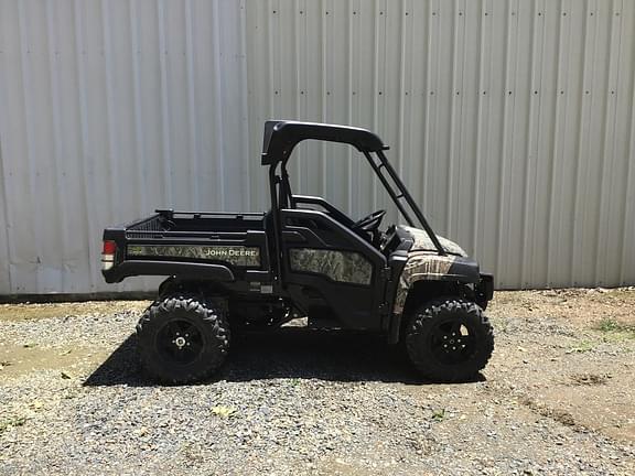 Image of John Deere Gator XUV 825i equipment image 2