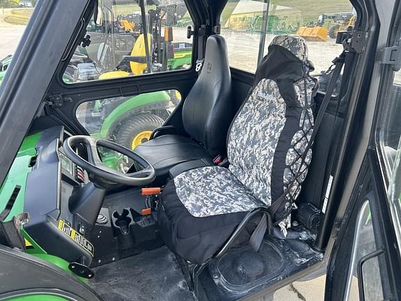 Image of John Deere Gator XUV 825i equipment image 3