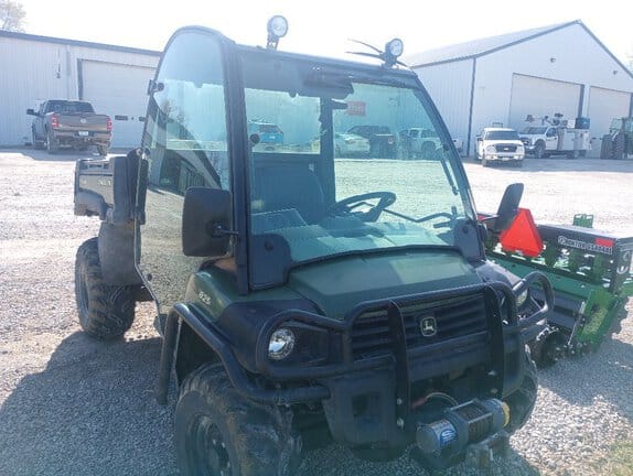 2016 John Deere Gator XUV 825i Equipment Image0