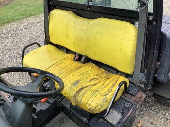 Image of John Deere Gator XUV 825i equipment image 4