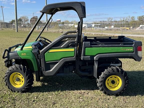 Image of John Deere Gator XUV 825i equipment image 1