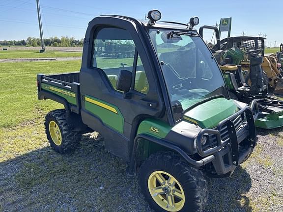 Image of John Deere Gator XUV 825i equipment image 4