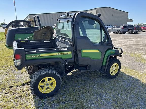 Image of John Deere Gator XUV 825i equipment image 1