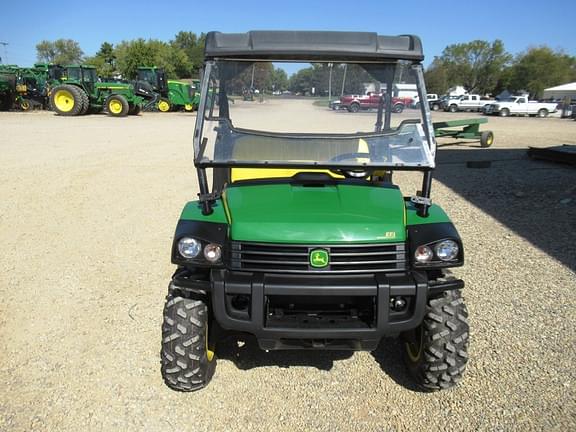 Image of John Deere Gator XUV 825i equipment image 4