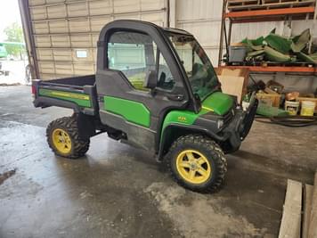 Main image John Deere Gator XUV 825i