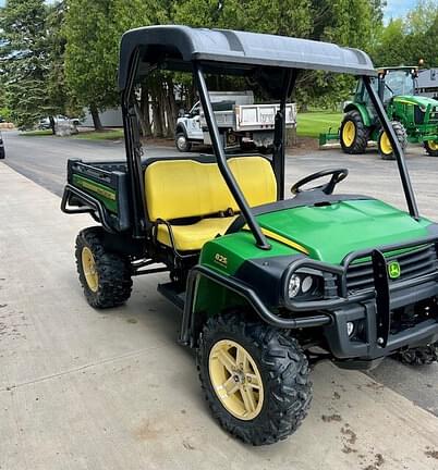 Image of John Deere Gator XUV 825i equipment image 1