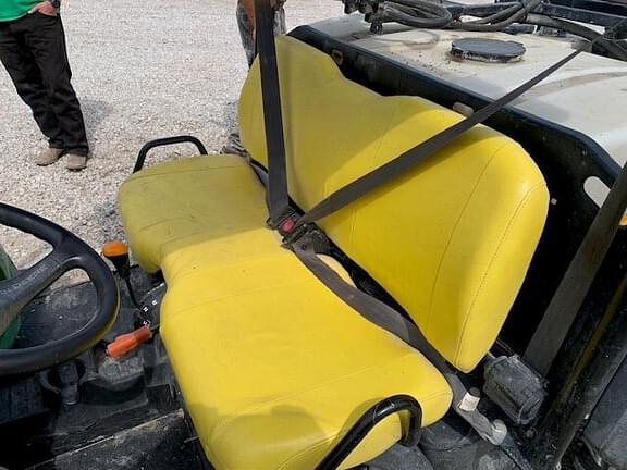 Image of John Deere Gator XUV 825i equipment image 4