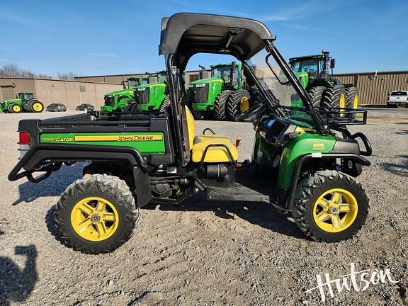 Image of John Deere Gator XUV 825i equipment image 4