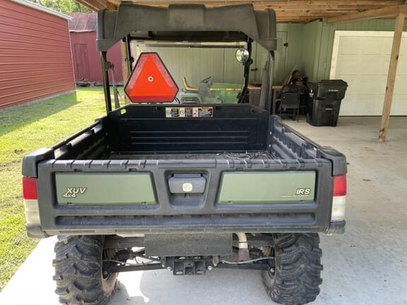 Image of John Deere Gator XUV 825i equipment image 1
