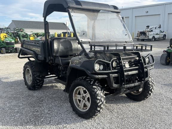 Image of John Deere Gator XUV 825i equipment image 1