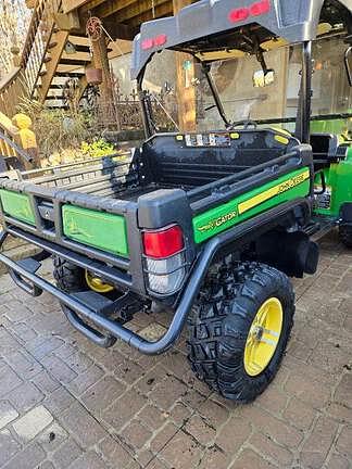 Image of John Deere Gator XUV 825i equipment image 2