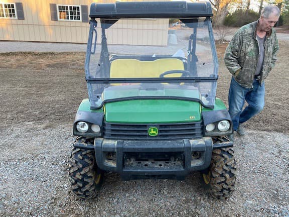 Image of John Deere Gator XUV 825i equipment image 4
