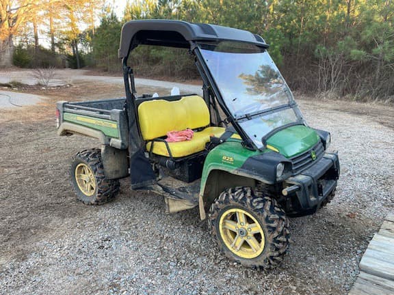 Image of John Deere Gator XUV 825i equipment image 1
