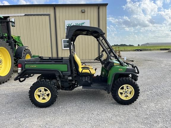 Image of John Deere Gator XUV 825i equipment image 1