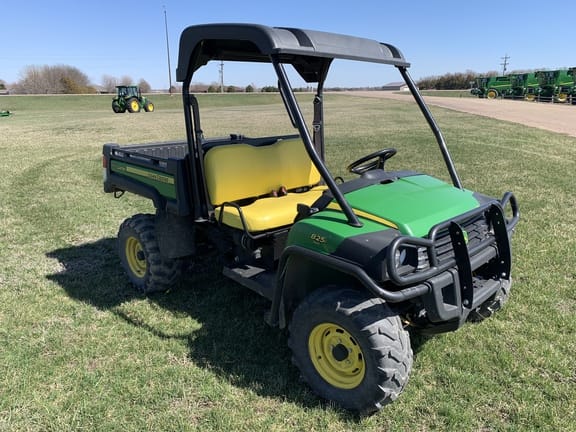 Main image John Deere Gator XUV 825i