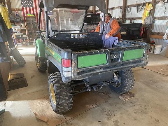 Image of John Deere Gator XUV 825i equipment image 1