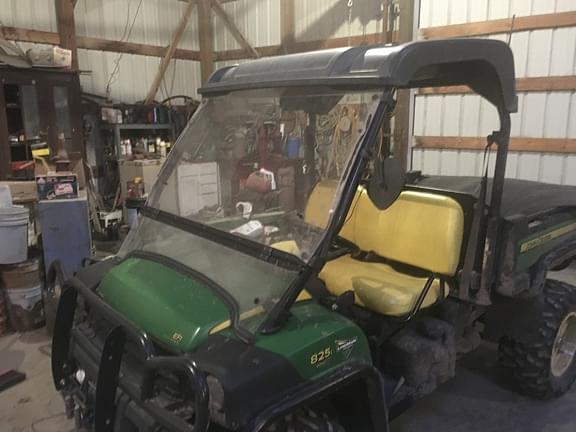 Image of John Deere Gator XUV 825i equipment image 1