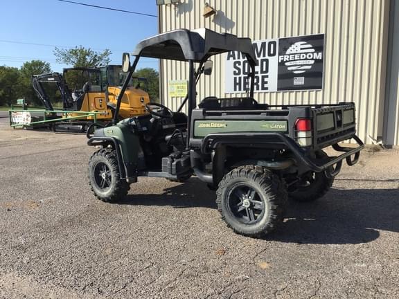 Image of John Deere Gator XUV 825i equipment image 1