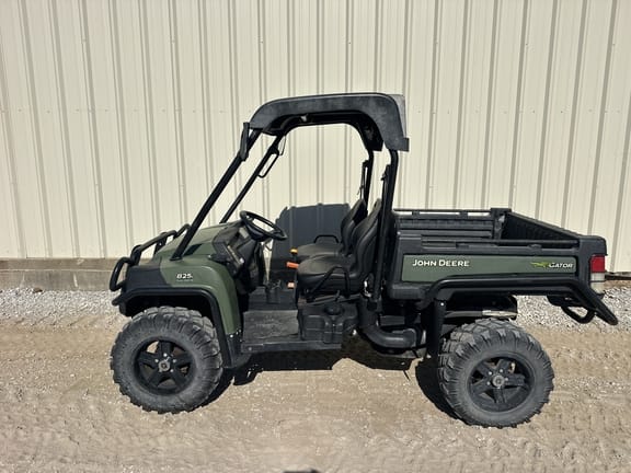2016 John Deere Gator XUV 825i Equipment Image0