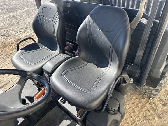 Image of John Deere Gator XUV 825i equipment image 4