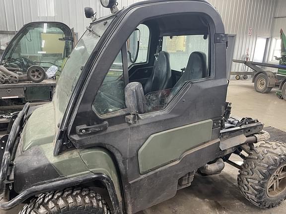 Image of John Deere Gator XUV 825i equipment image 1