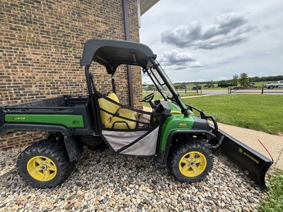 Image of John Deere Gator XUV 825i equipment image 3