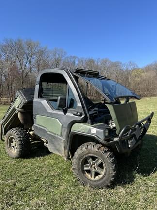 Image of John Deere Gator XUV 825i equipment image 1