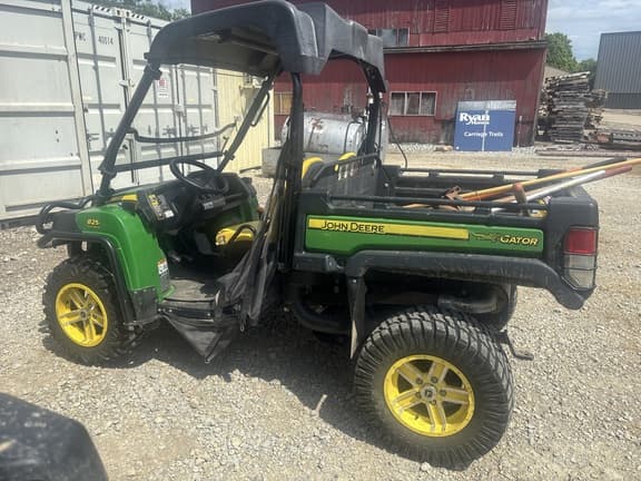 Image of John Deere Gator XUV 825i equipment image 1