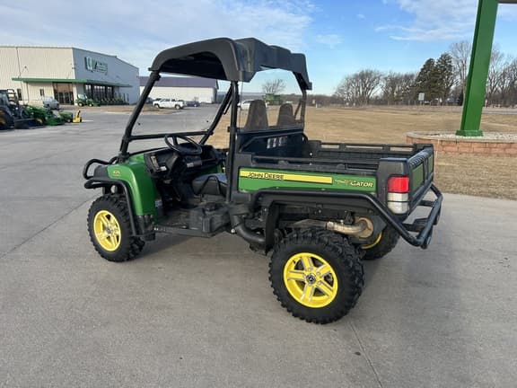 Image of John Deere Gator XUV 825i equipment image 2