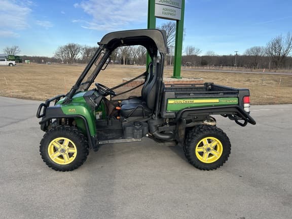 Image of John Deere Gator XUV 825i equipment image 1