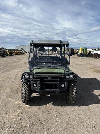 Image of John Deere Gator XUV 825i S4 equipment image 1