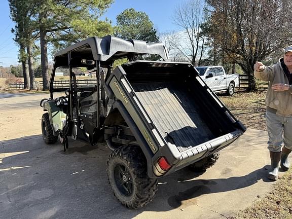 Image of John Deere Gator XUV 825i S4 equipment image 3