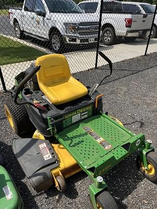 Image of John Deere Z335E equipment image 4