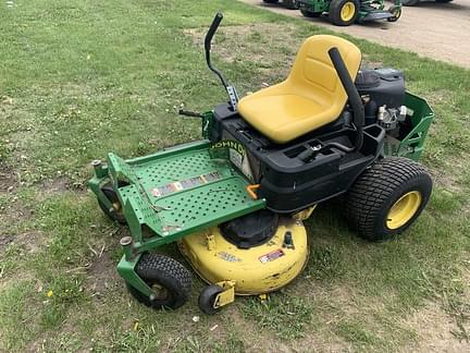 Image of John Deere Z335E equipment image 1