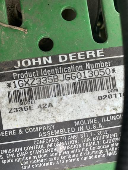 Image of John Deere Z335E equipment image 4