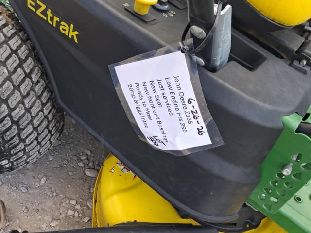 Image of John Deere Z335E equipment image 3