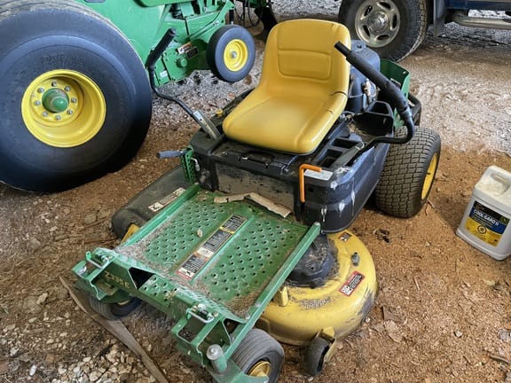 2016 John Deere Z335E Equipment Image0