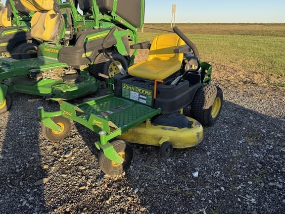 Image of John Deere Z355E equipment image 3