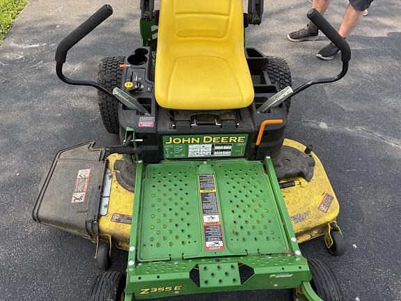 Image of John Deere Z355E equipment image 1