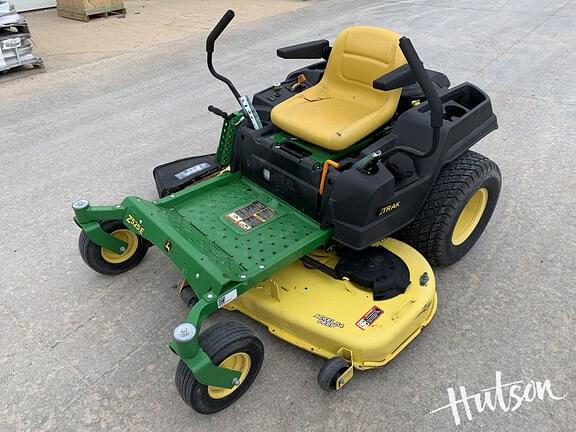 Image of John Deere Z525E equipment image 1