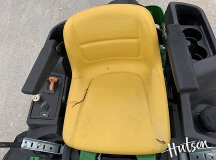 Image of John Deere Z525E equipment image 4